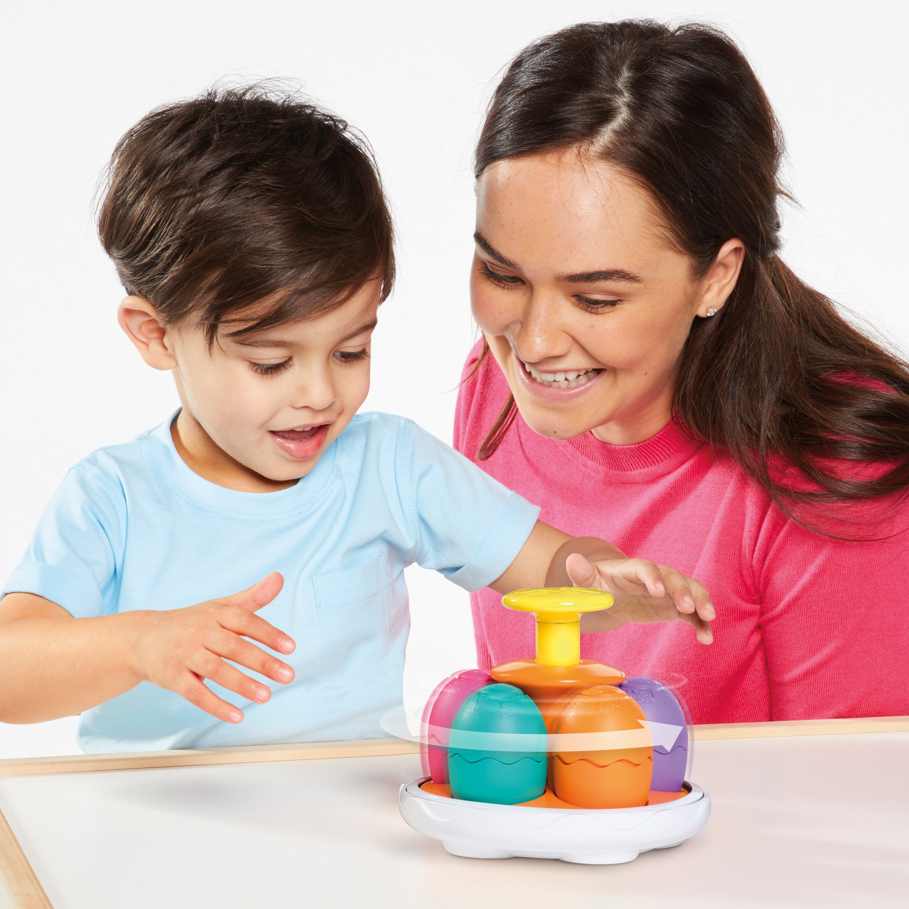 Lindos huevos de dinosaurio e incubadora